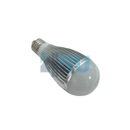 Светодиодная лампа E27 7W 220V 2700K (LED671)
